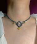 Collier « Marie » — Quartz rose & Ex-voto sacré